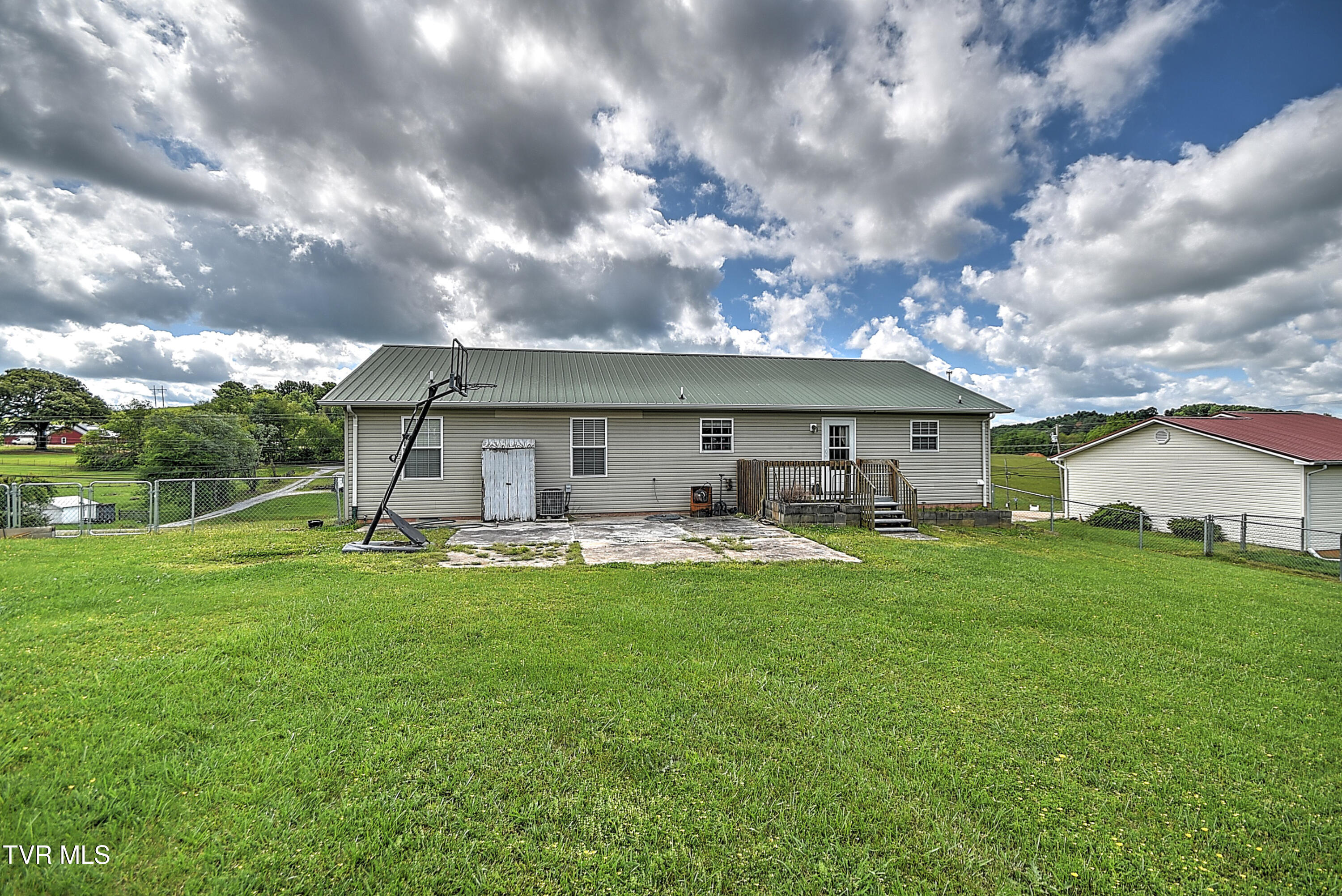 2814 Newport Highway, Greeneville, Tennessee image 23