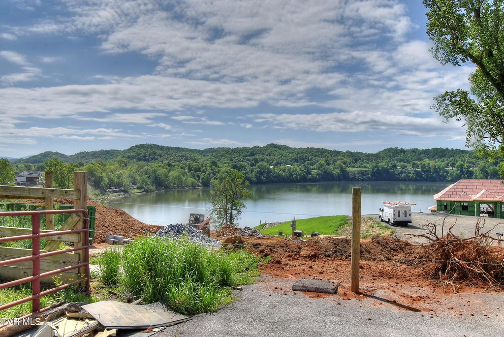 Photo of 168 Degrasse Lane, Johnson City, TN 37601 (MLS # 9994503)