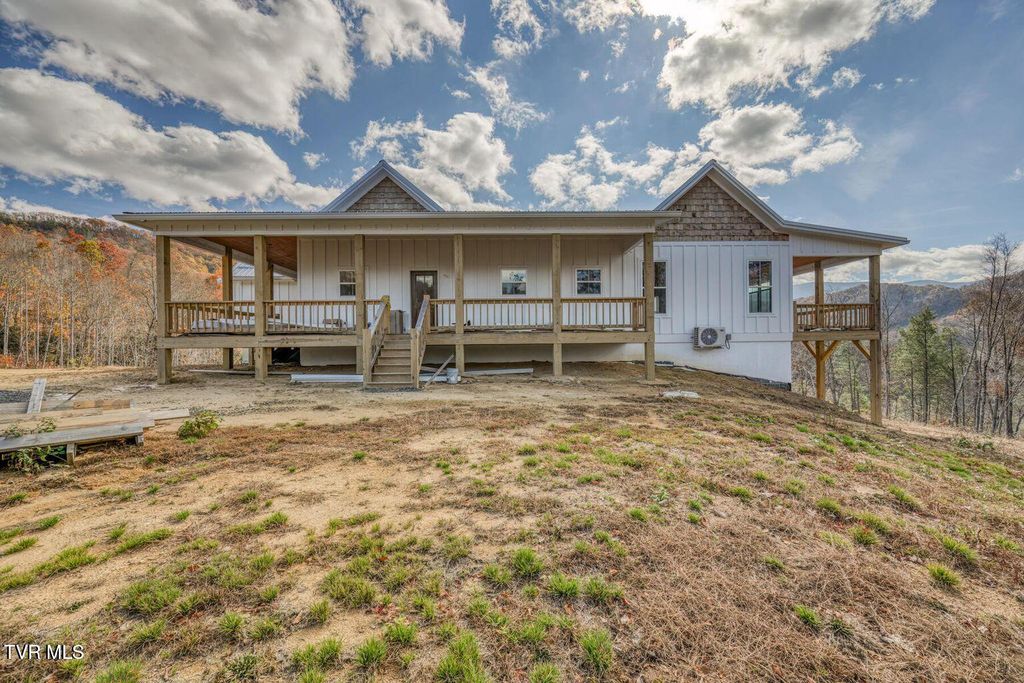 Photo of 169 Teaberry Road, Roan Mountain, TN 37687 (MLS # 9988291)