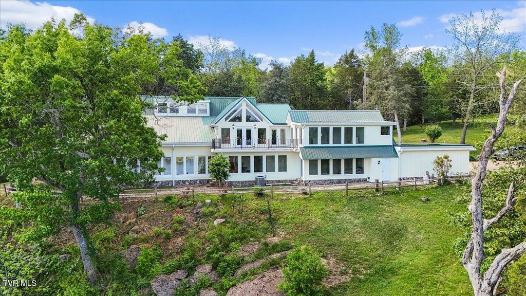 Photo of 651 Rangewood Road, Piney Flats, TN 37686 (MLS # 9990209)