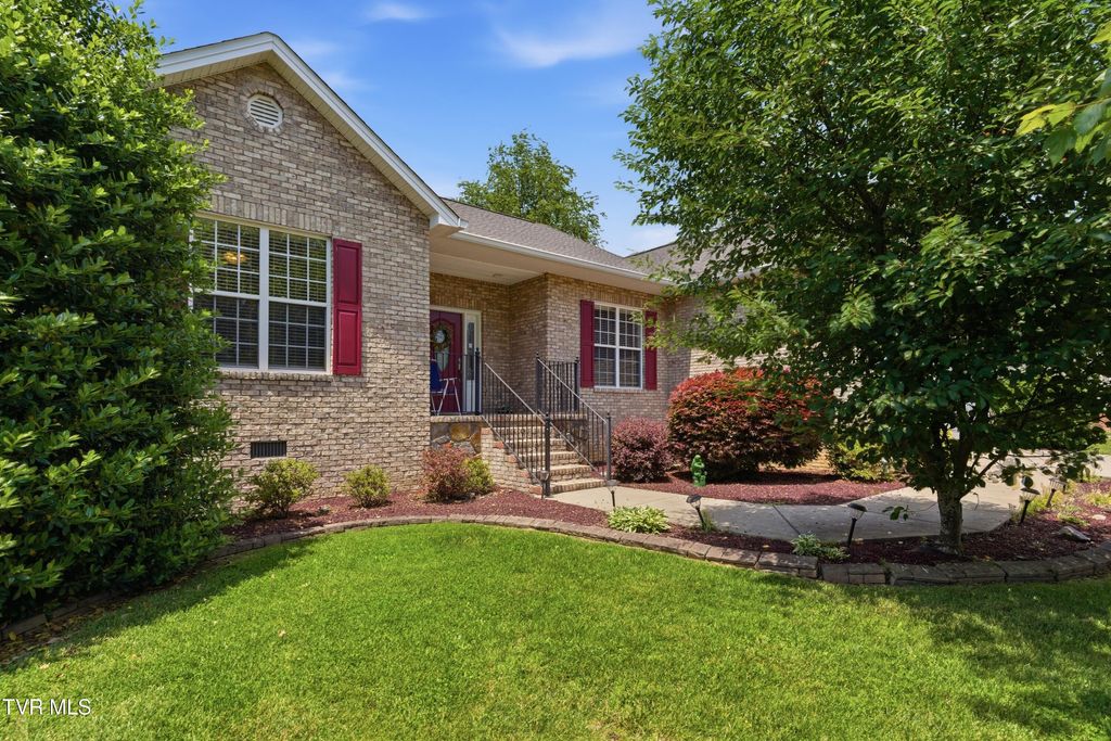 Photo of 503 Sweetgrass Lane, Jonesborough, TN 37659 (MLS # 9995547)