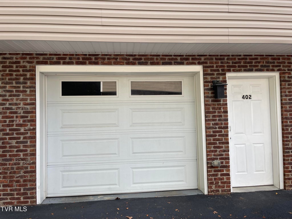 Photo of 169 Grand Avenue #402, Johnson City, TN 37601 (MLS # 9985701)