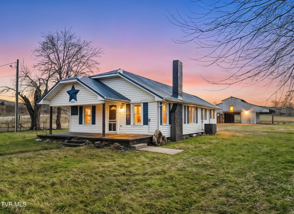 Photo of 2025 Ottway Road, Greeneville, TN 37745 (MLS # 9990069)