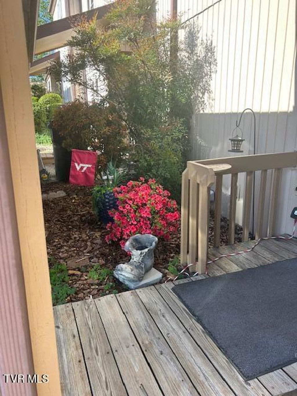 Photo of 1066 Pebble Drive #1066, Bristol, VA 24201 (MLS # 9994135)