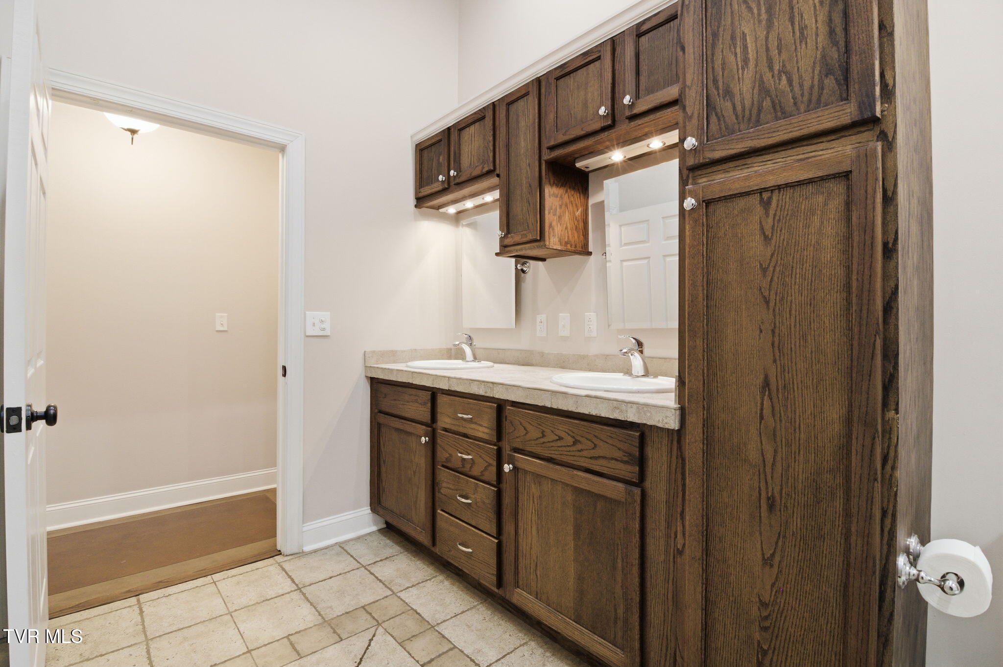 Bristol, Virginia 24202, United States, 4 Bedrooms Bedrooms, ,3 BathroomsBathrooms,Residential,Active,251246