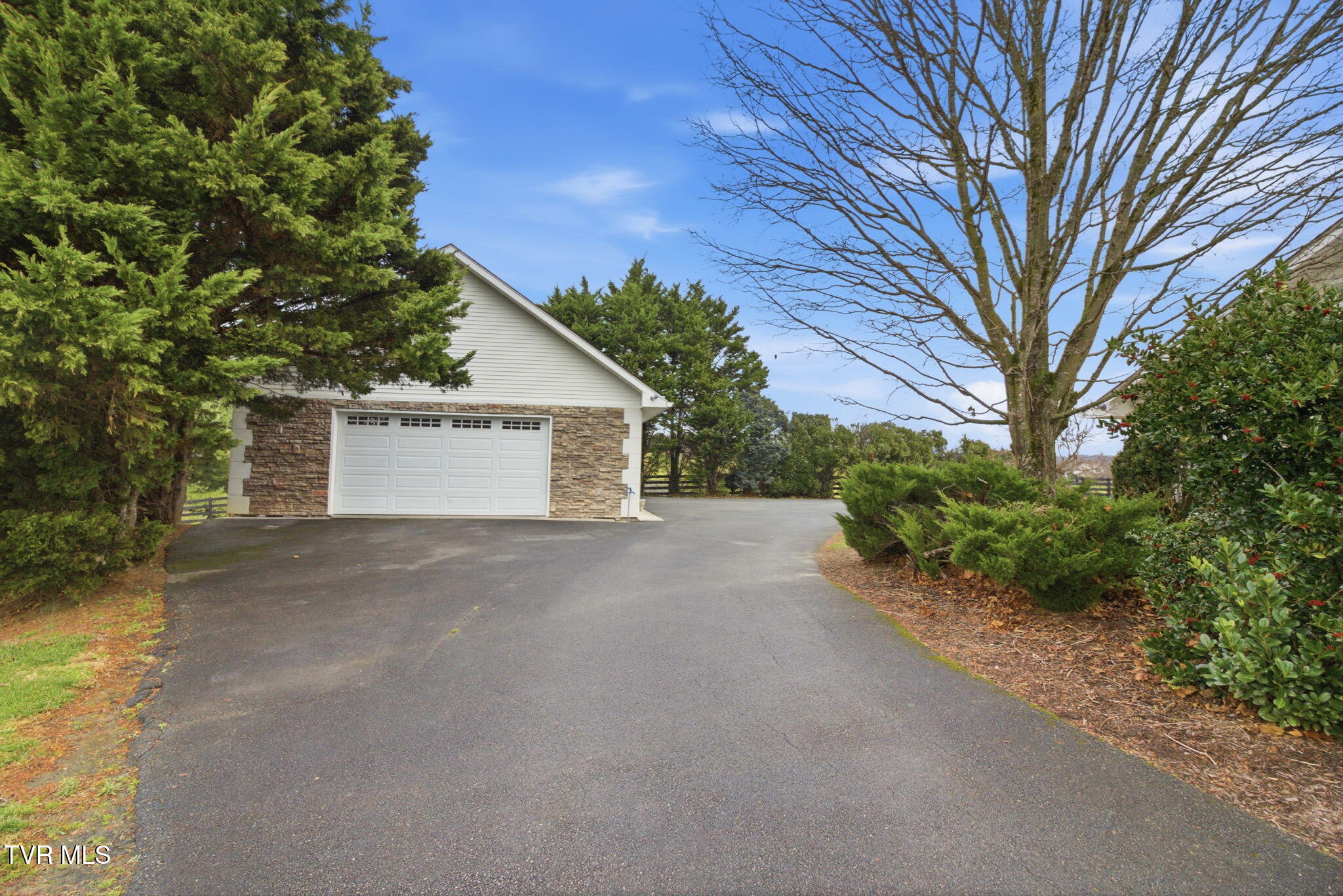 Bristol, Virginia 24202, United States, 4 Bedrooms Bedrooms, ,3 BathroomsBathrooms,Residential,Active,251246