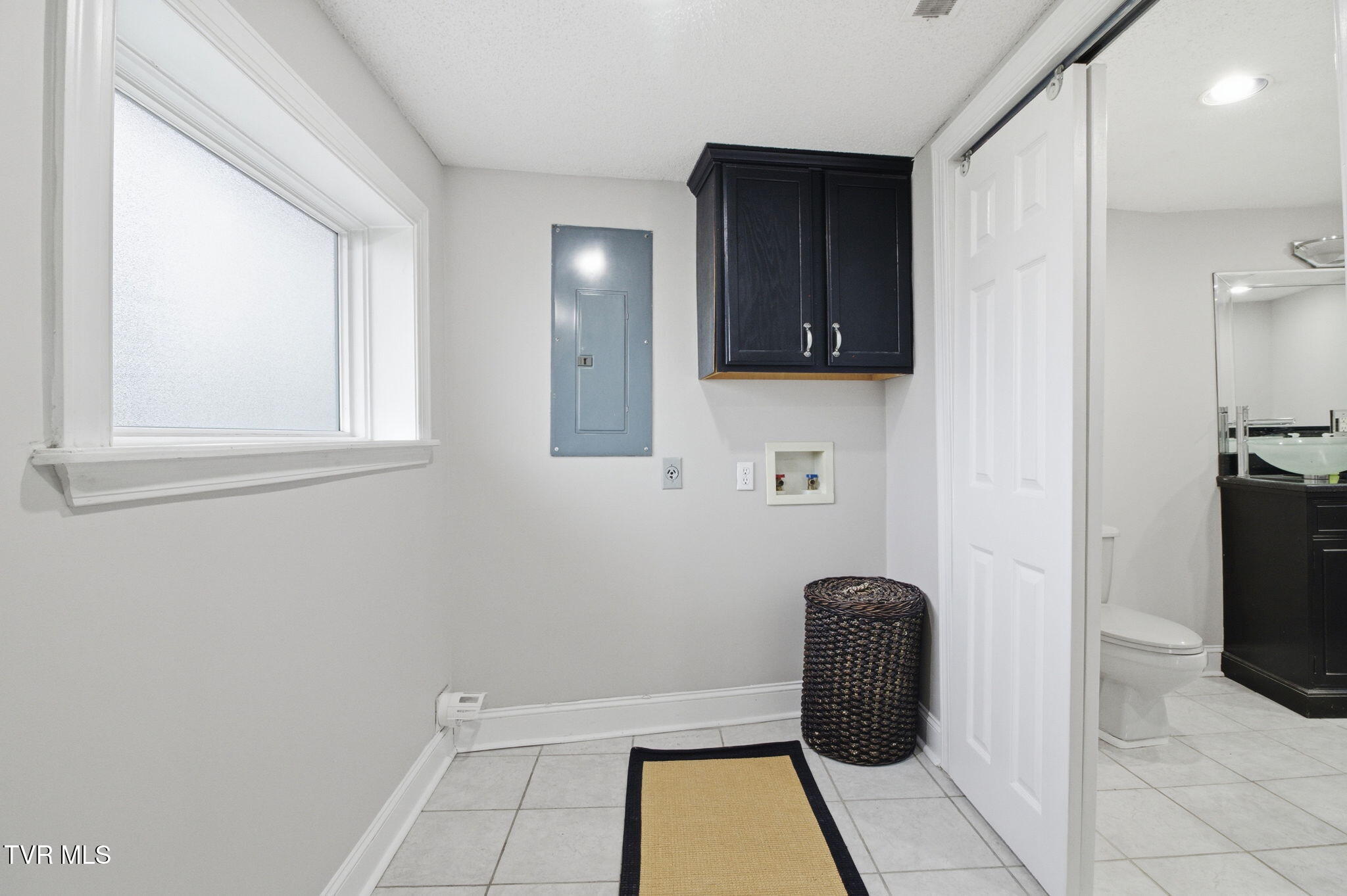 Bristol, Virginia 24202, United States, 4 Bedrooms Bedrooms, ,3 BathroomsBathrooms,Residential,Active,251246