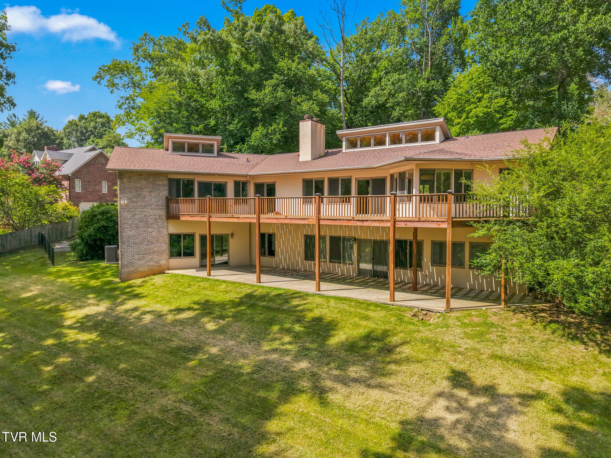 397 Pitt Road