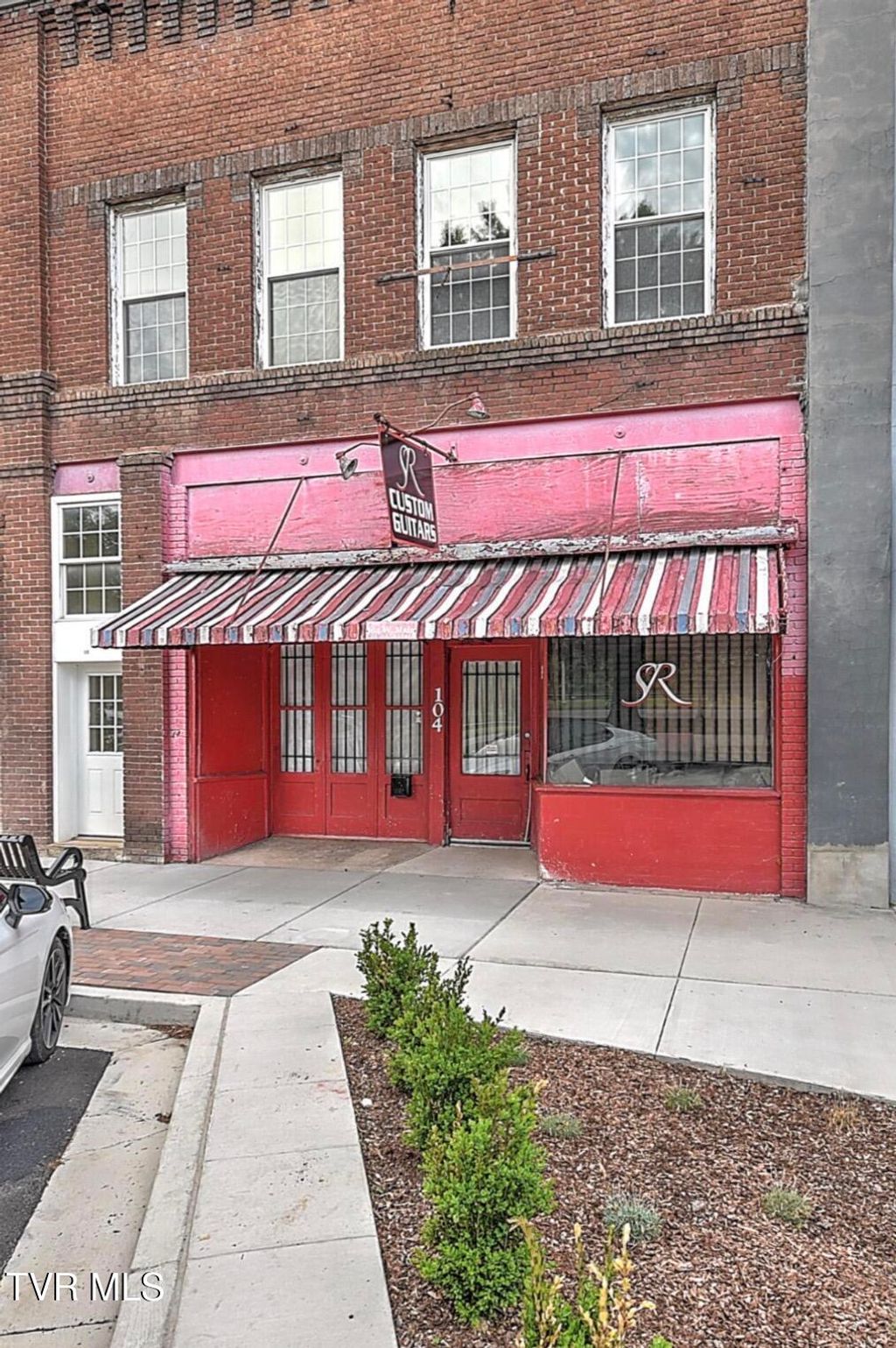 Photo of 104 Main Street, Kingsport, TN 37660 (MLS # 9991254)