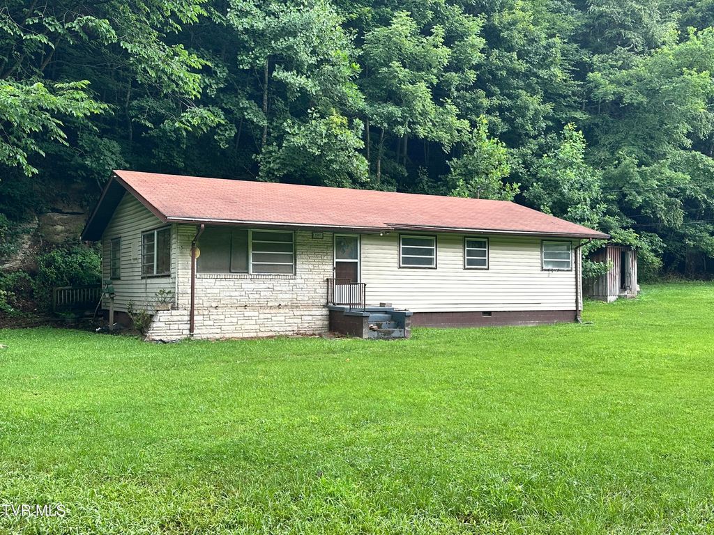 Photo of 3985 Dickenson Highway, Clintwood, VA 24228 (MLS # 9998139)