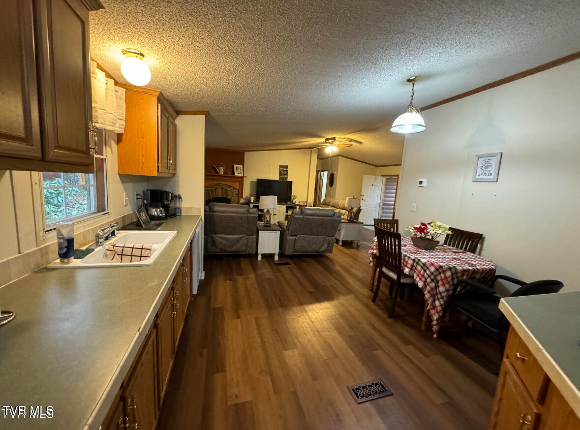268 Park Service Road, Mountain City, Tennessee image 10