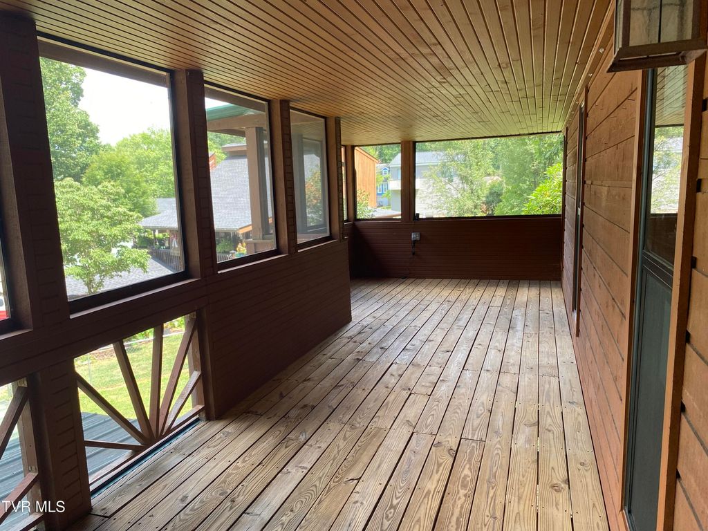 Photo of 1970 Michael Drive, Johnson City, TN 37604 (MLS # 9998539)