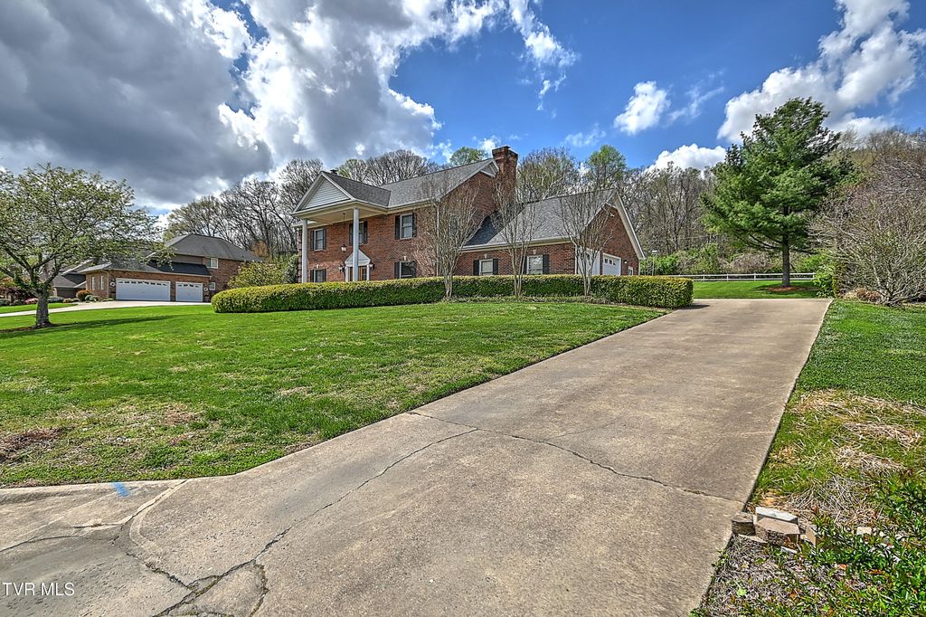 Photo of 1032 Rotherwood Drive, Kingsport, TN 37660 (MLS # 9993253)