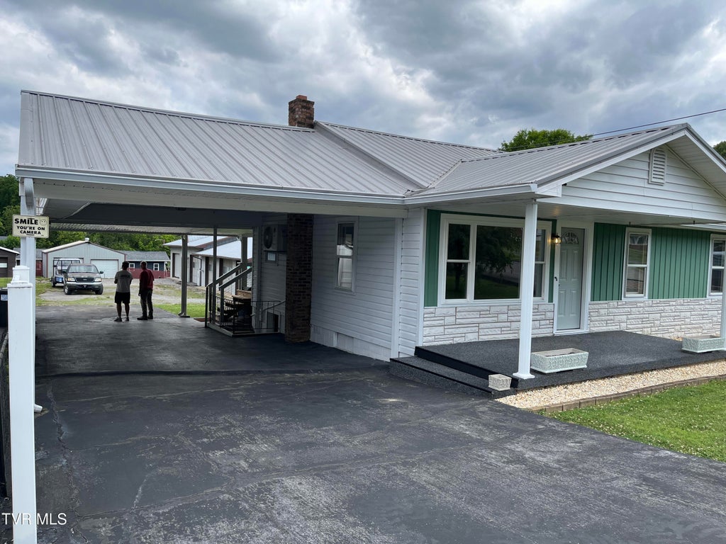 Photo of 3117 Blackburn Avenue, Kingsport, TN 37660 (MLS # 9997340)