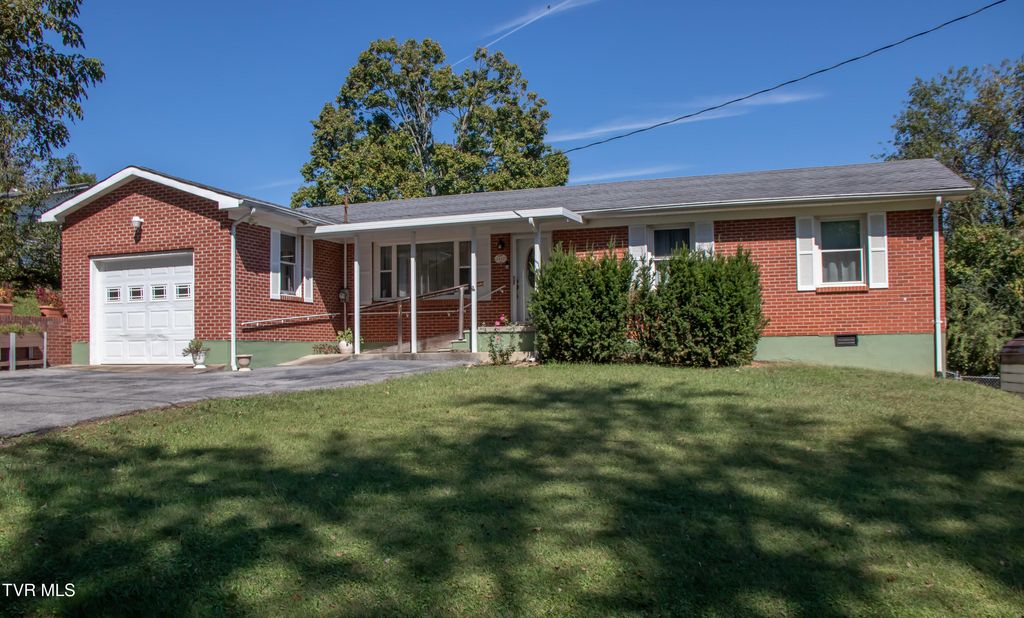 Photo of 24417 Briscoe Drive, Bristol, VA 24202 (MLS # 9987076)