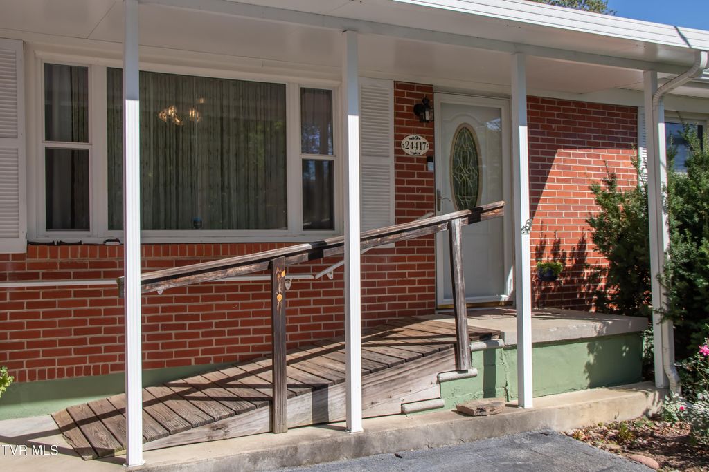 Photo of 24417 Briscoe Drive, Bristol, VA 24202 (MLS # 9987076)
