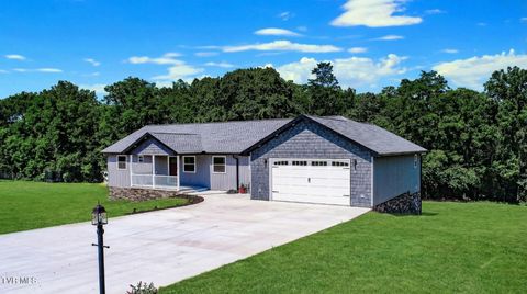 Homes For Sale - 116 Meadowood Dr<br/> Newport, TN 37821