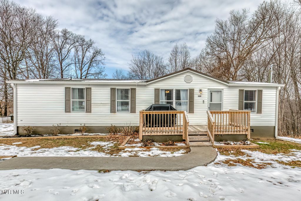 Photo of 500 Pear Tree Lane, Elizabethton, TN 37643 (MLS # 9991026)