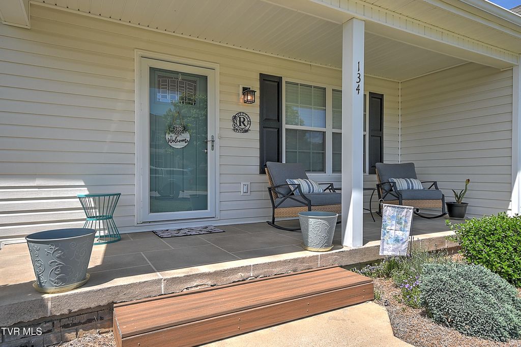 Photo of 134 May Apple Drive, Bluff City, TN 37618 (MLS # 9994587)