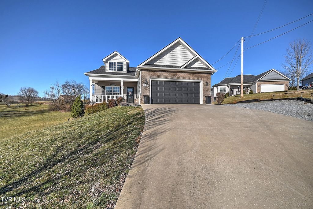 Photo of 2145 Poplar Ridge Court, Piney Flats, TN 37686 (MLS # 9993319)