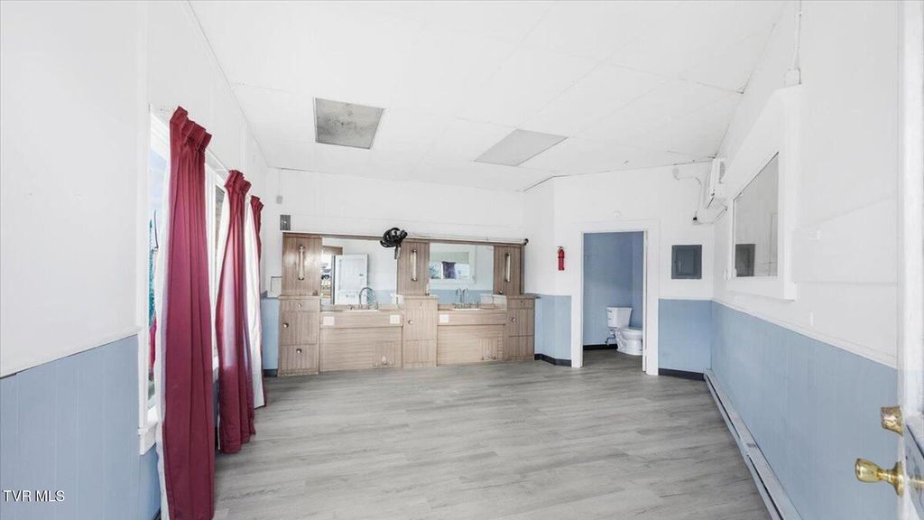 Photo of 10281032 Center Street, Kingsport, TN 37660 (MLS # 9981088)