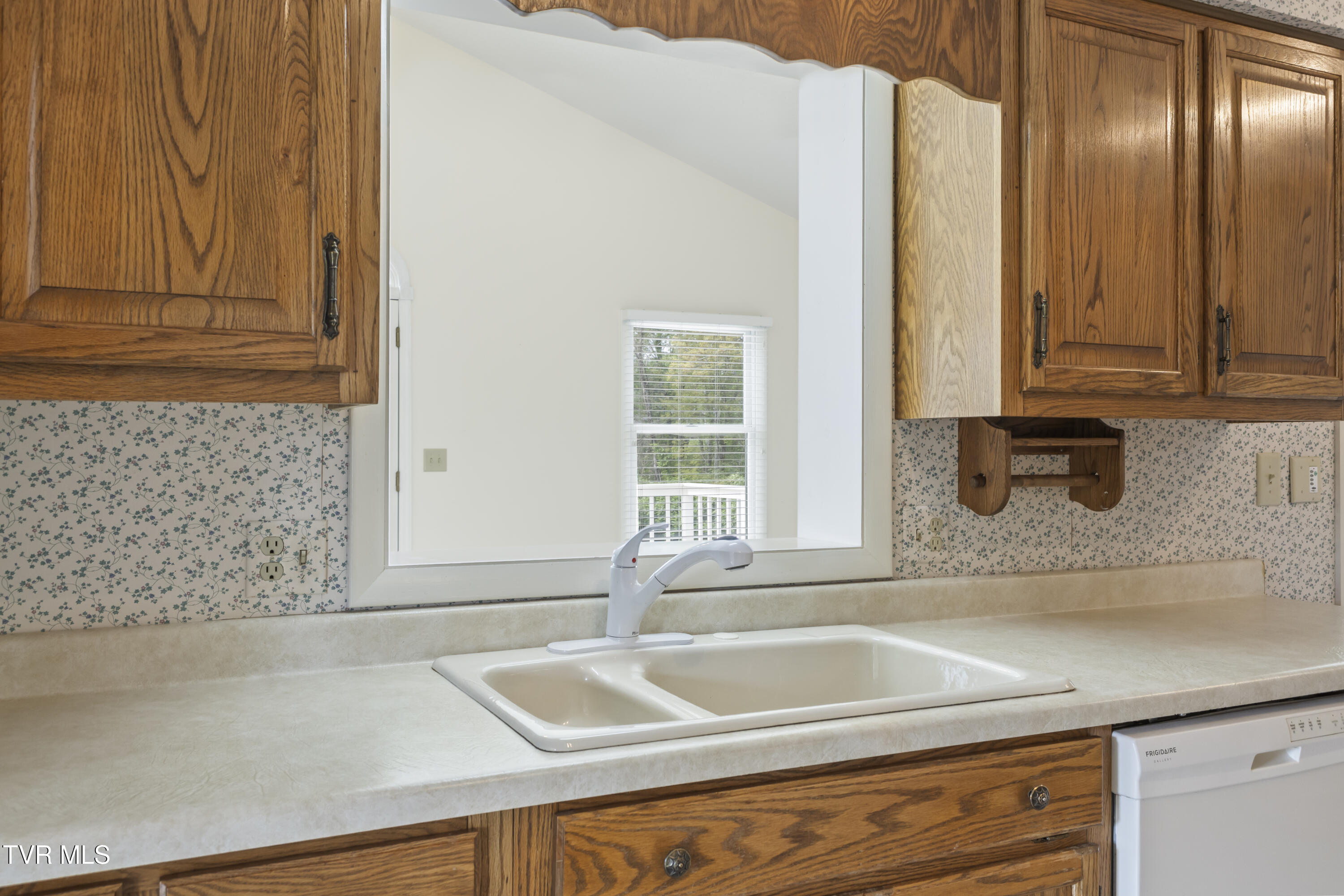 306 Pinecrest Drive, Greeneville, Tennessee image 23