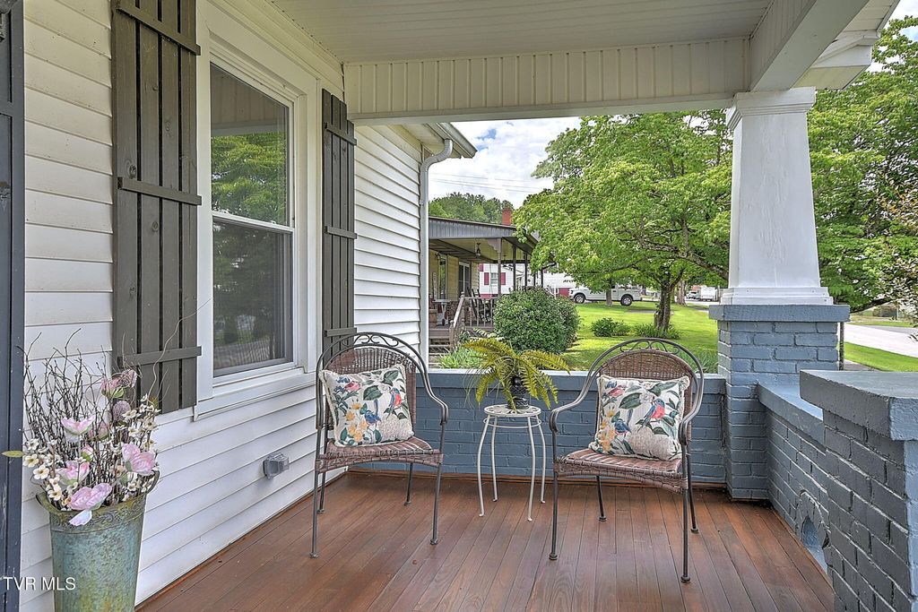 Photo of 444 Cedar Street, Bluff City, TN 37618 (MLS # 9997256)