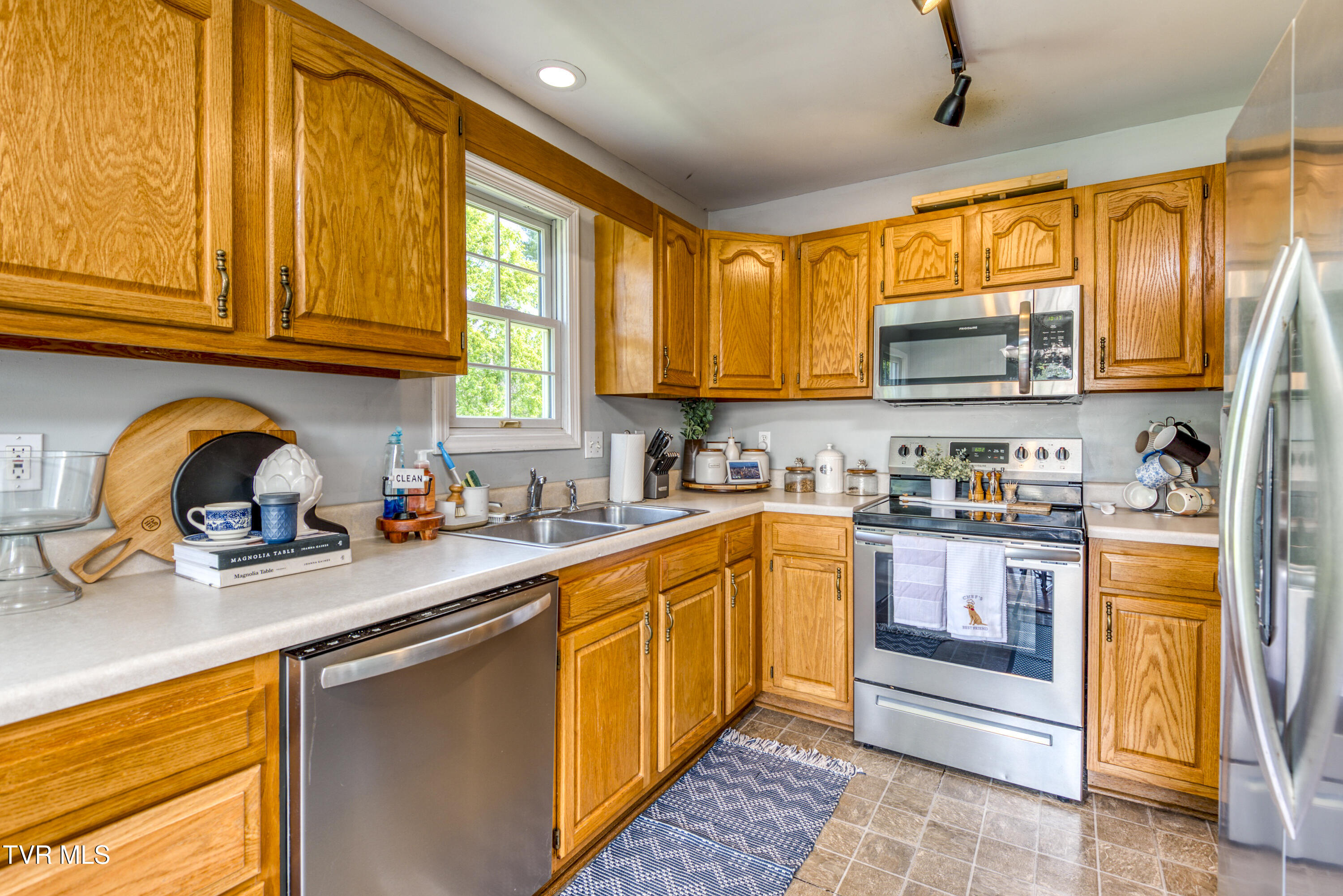 595 Suncrest Drive Drive, Bristol, Virginia image 8
