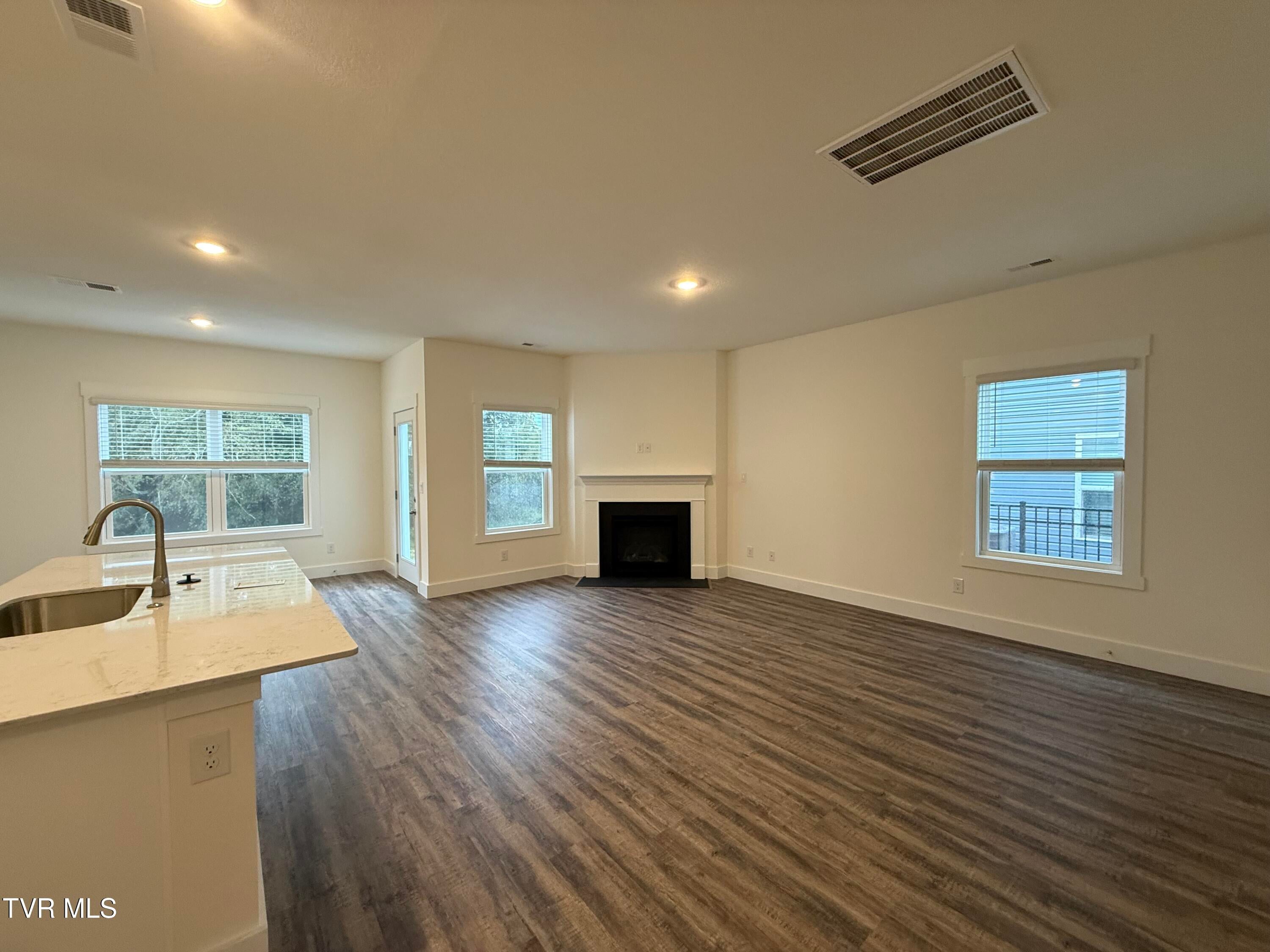 237 Chimney View Loop