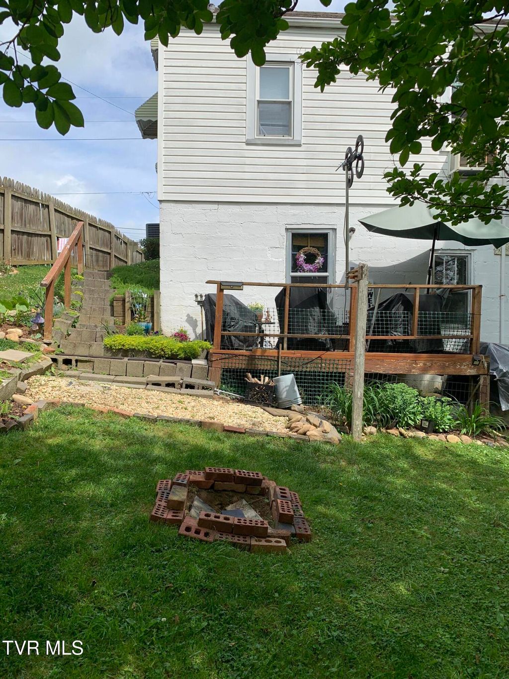 Photo of 715 Carson Street, Greeneville, TN 37743 (MLS # 9995192)