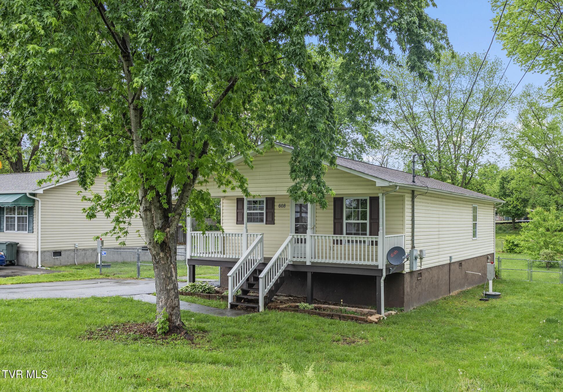 608 Walnut Street, Elizabethton, Tennessee image 2