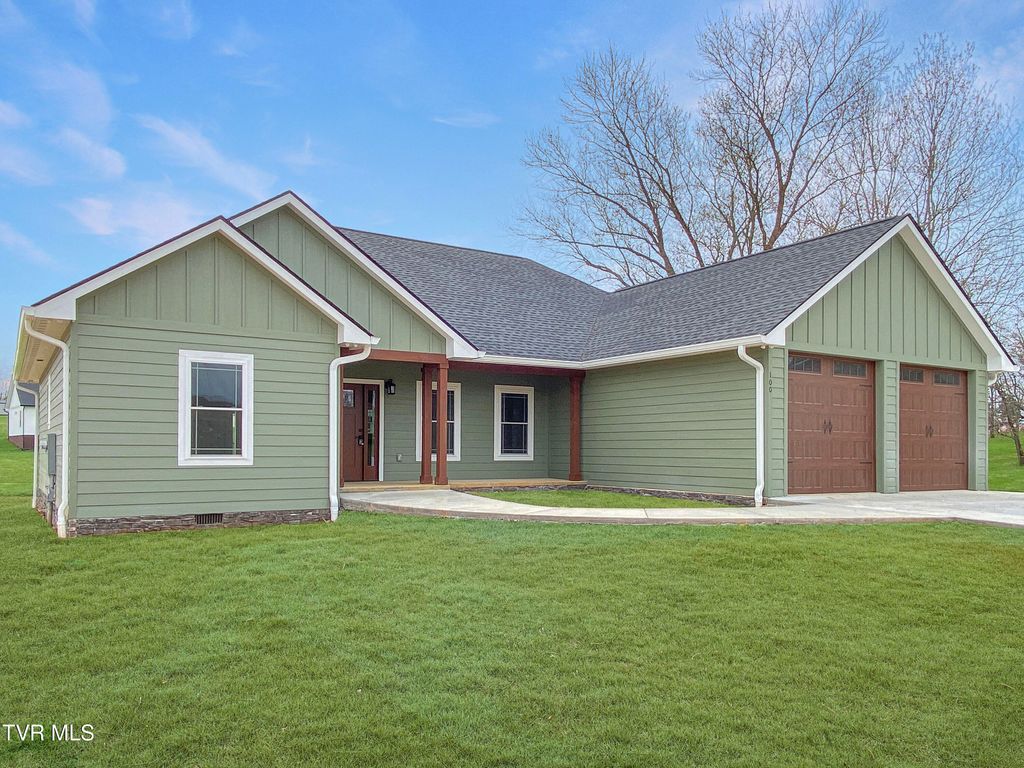Photo of 100 Green Lawn Avenue, Greeneville, TN 37743 (MLS # 9992695)