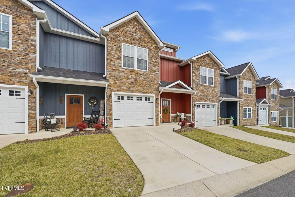 Photo of 323 Piper Glen Glen, Gray, TN 37615 (MLS # 9991858)