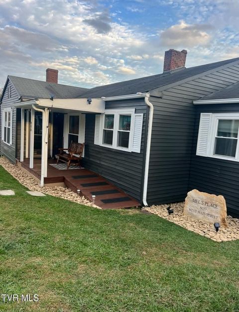 Homes For Sale - 800 Main Street<br/> Dickenson County, Clintwood, VA 24228