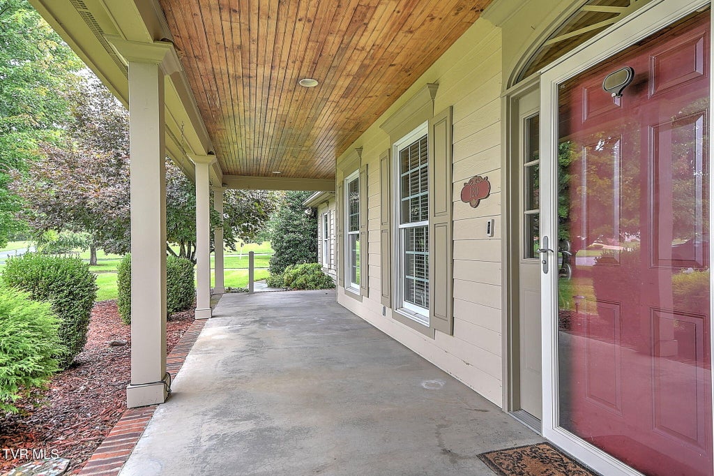 Photo of 120 Roscommon Drive, Bristol, TN 37620 (MLS # 9999533)