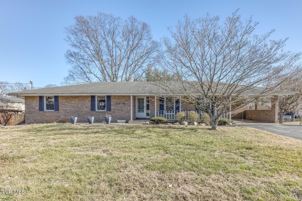 Photo of 517 Colonial Heights Road, Kingsport, TN 37663 (MLS # 9991310)