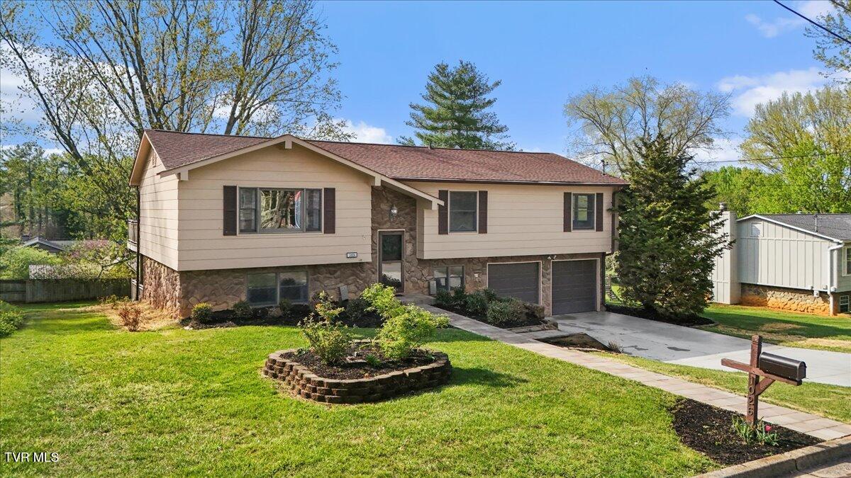 1026 Somerset Drive, Johnson City, Tennessee image 2