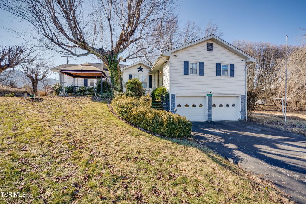 Photo of 2358 Siam Road, Elizabethton, TN 37643 (MLS # 9991244)