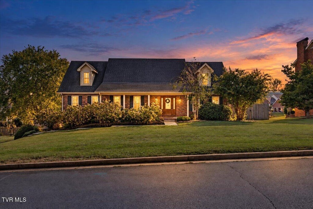 Photo of 3317 Berkshire Circle, Johnson City, TN 37604 (MLS # 10001002)