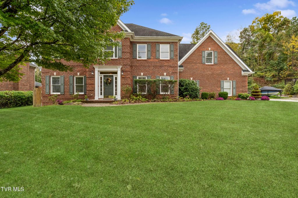 Photo of 2824 Berkshire Lane, Kingsport, TN 37660 (MLS # 9987521)