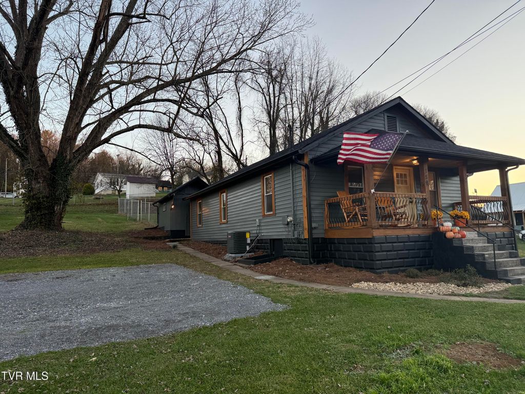 Photo of 159 King Mill Pike, Bristol, VA 24201 (MLS # 9988771)