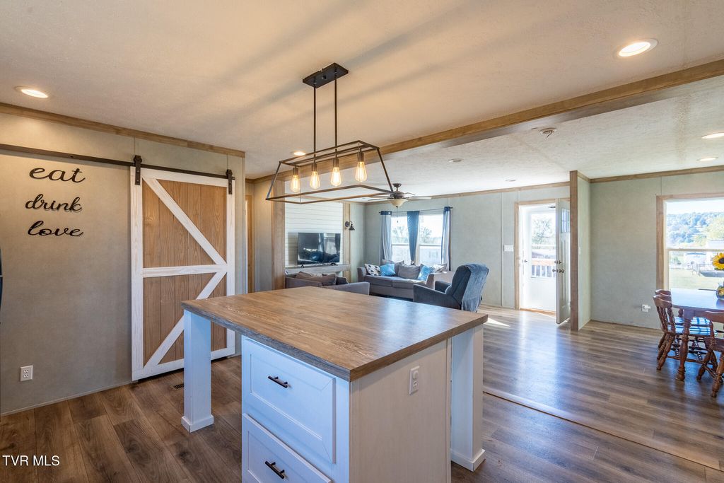 Photo of 395 Ebenezer Loop Loop, Chuckey, TN 37641 (MLS # 9987230)