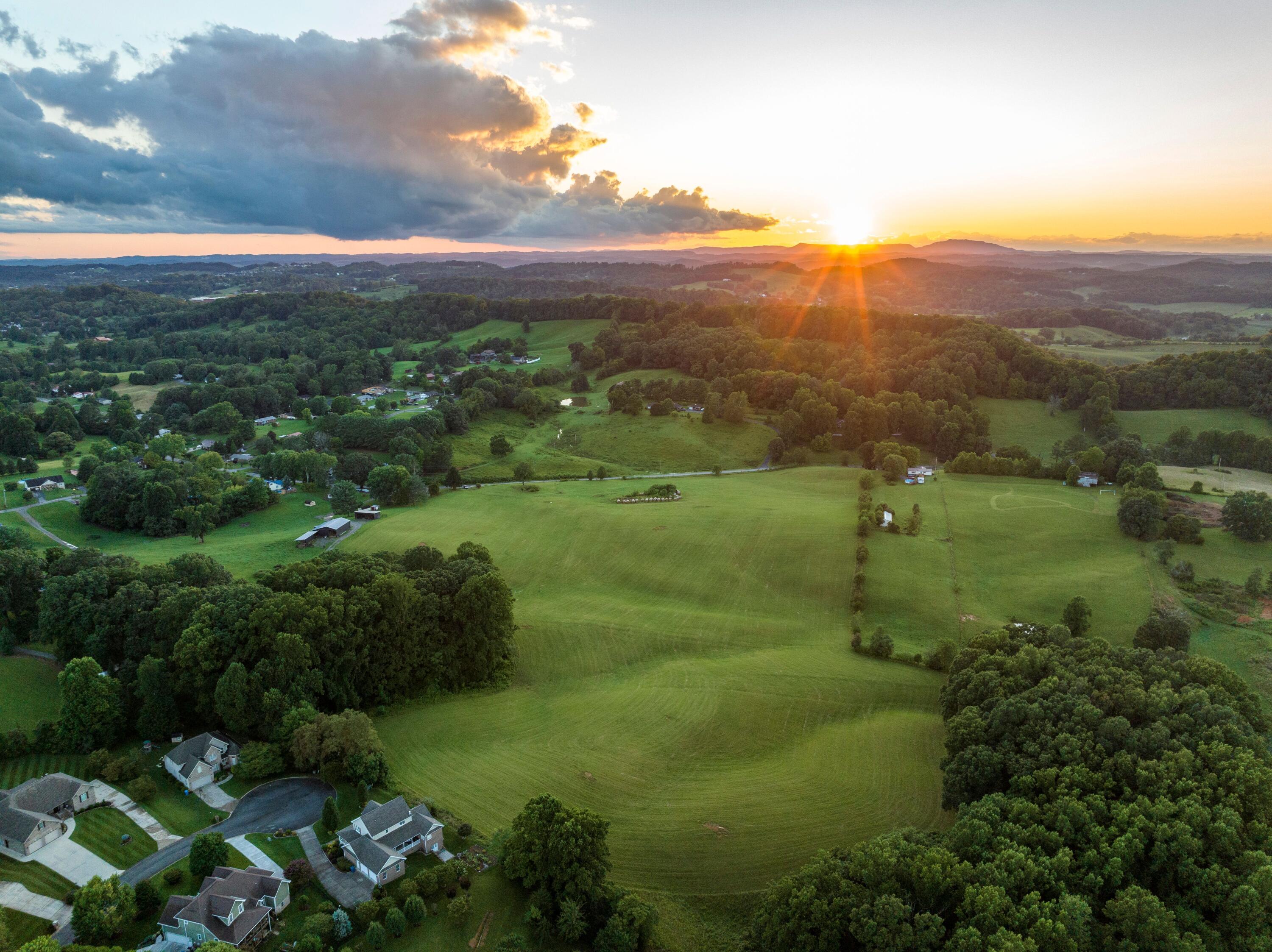1120 Old Boones Creek Road, Jonesborough, Tennessee image 4