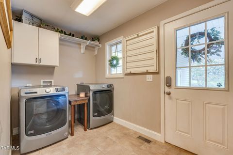 Tiny photo for 316 Montezuma Road, Kingsport, TN 37664 (MLS # 9985668)