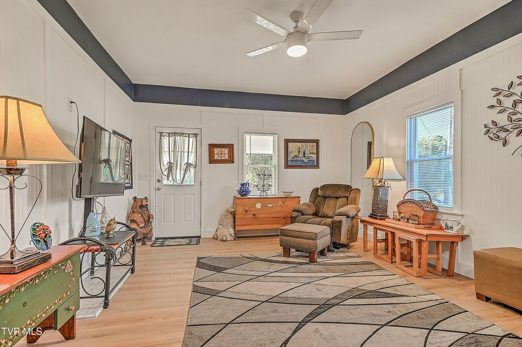 Photo of 190 Hilton Hill Road, Elizabethton, TN 37643 (MLS # 9987055)