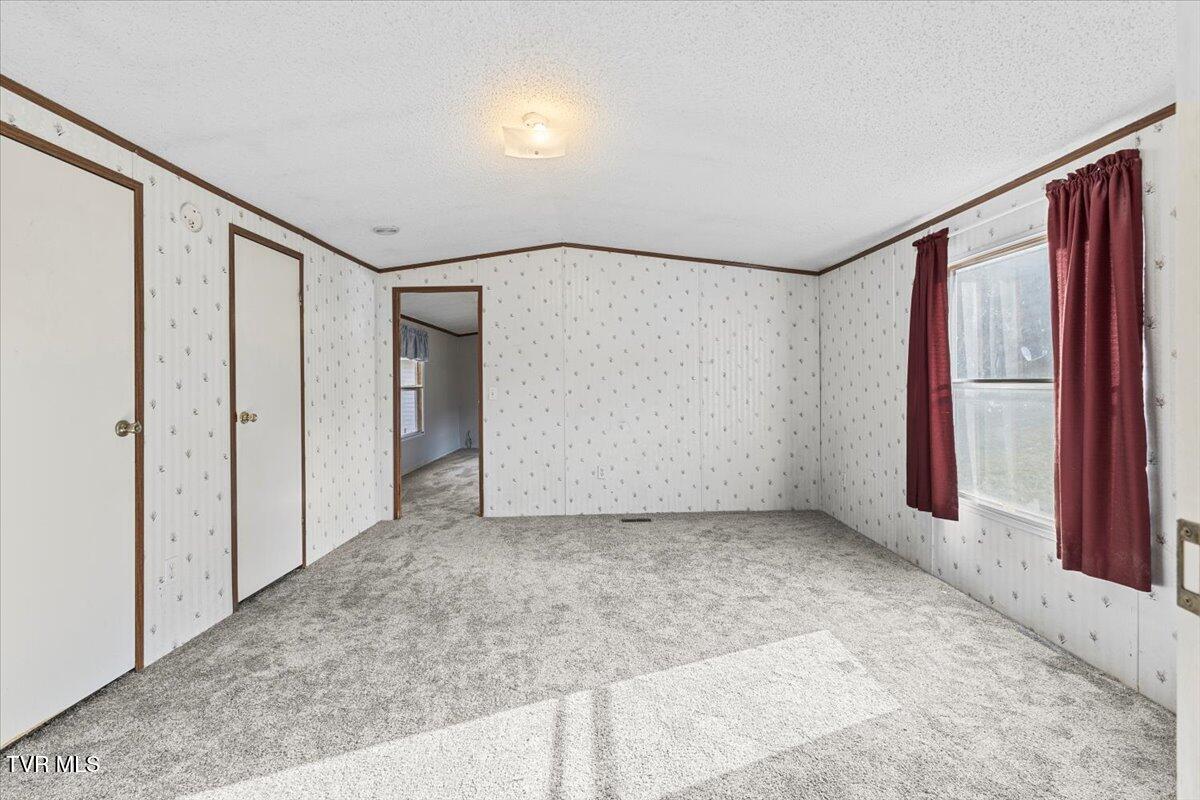 228 Jarrell Drive, Bluff City, Tennessee image 13