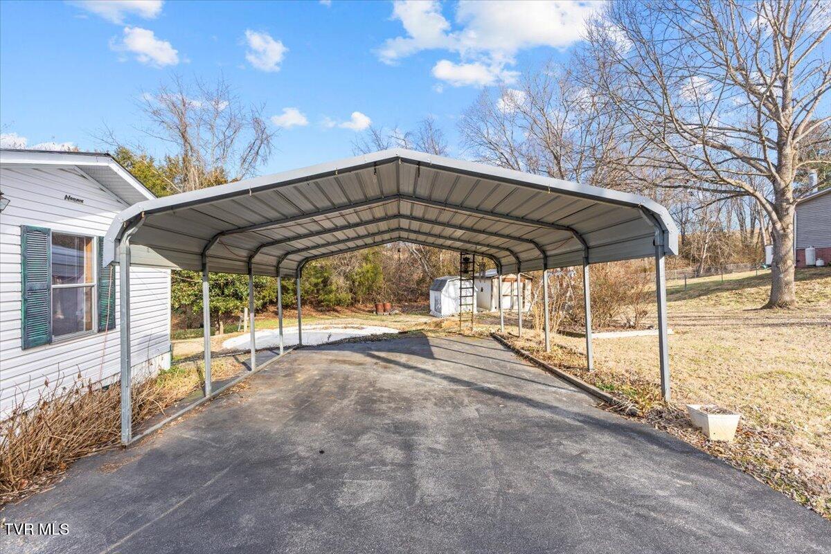 228 Jarrell Drive, Bluff City, Tennessee image 5