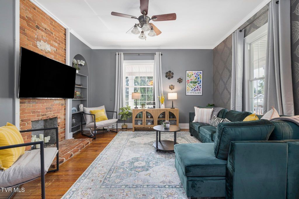 Photo of 623 Florida Avenue, Bristol, TN 37620 (MLS # 9994128)