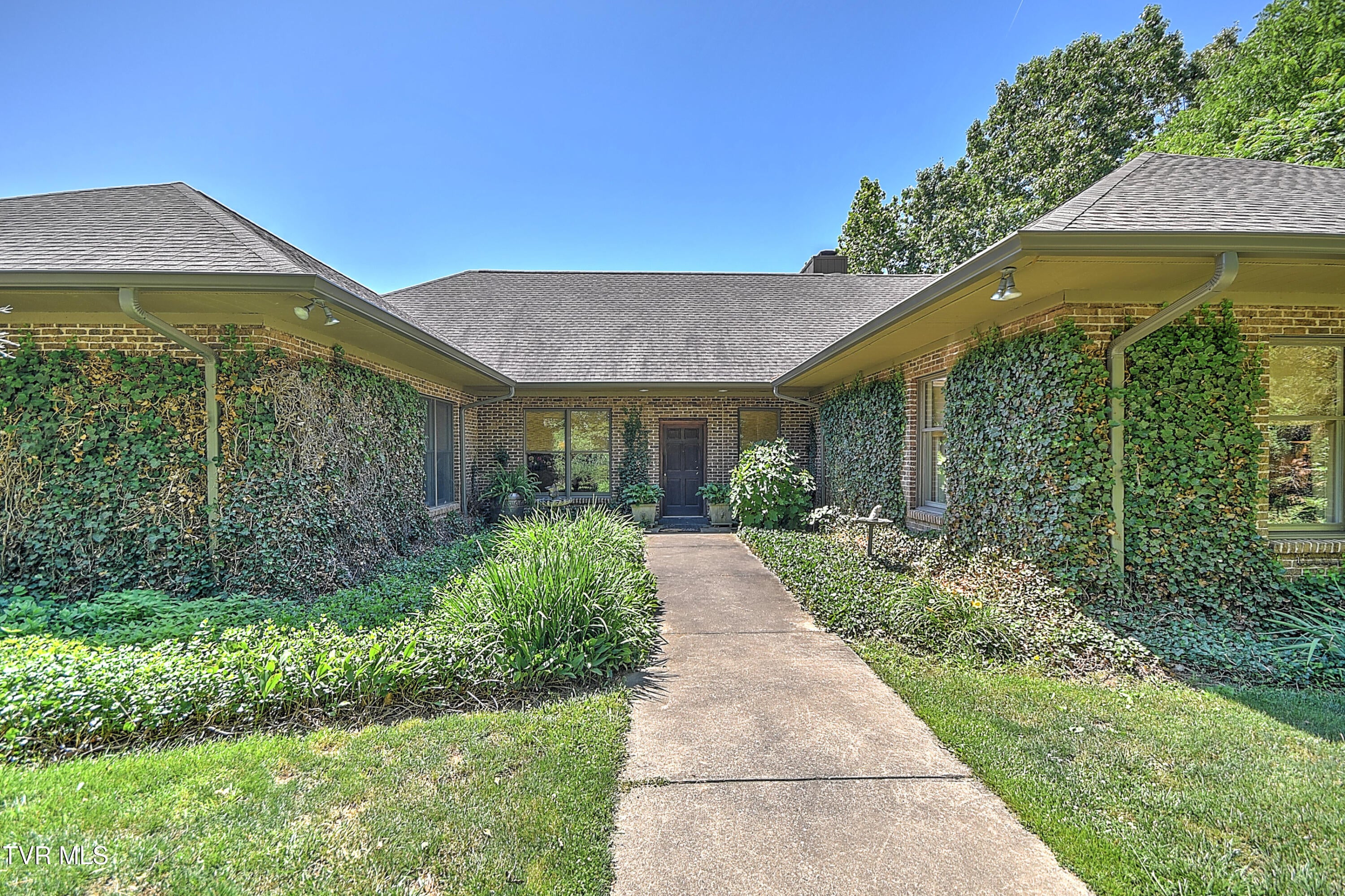 850 Belleair Lane