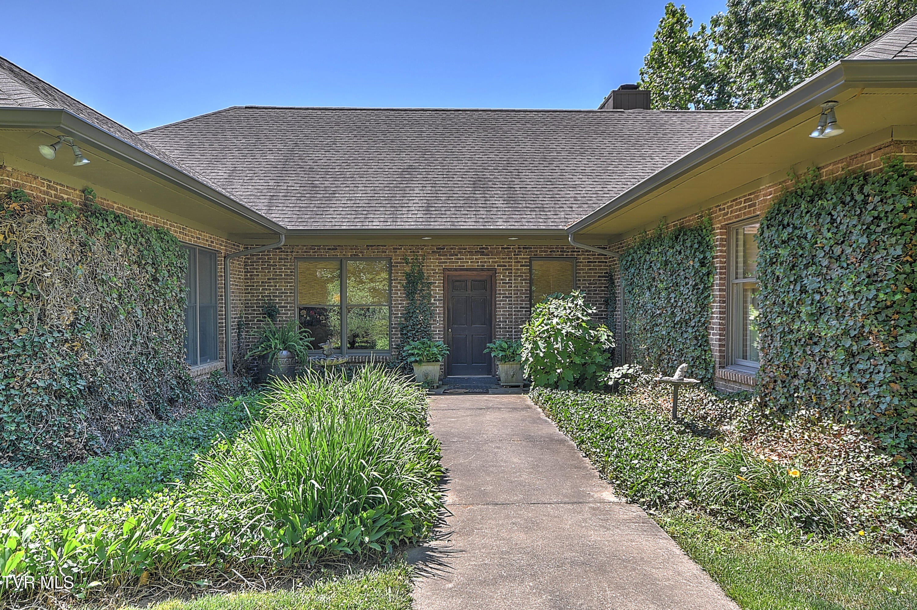 850 Belleair Lane